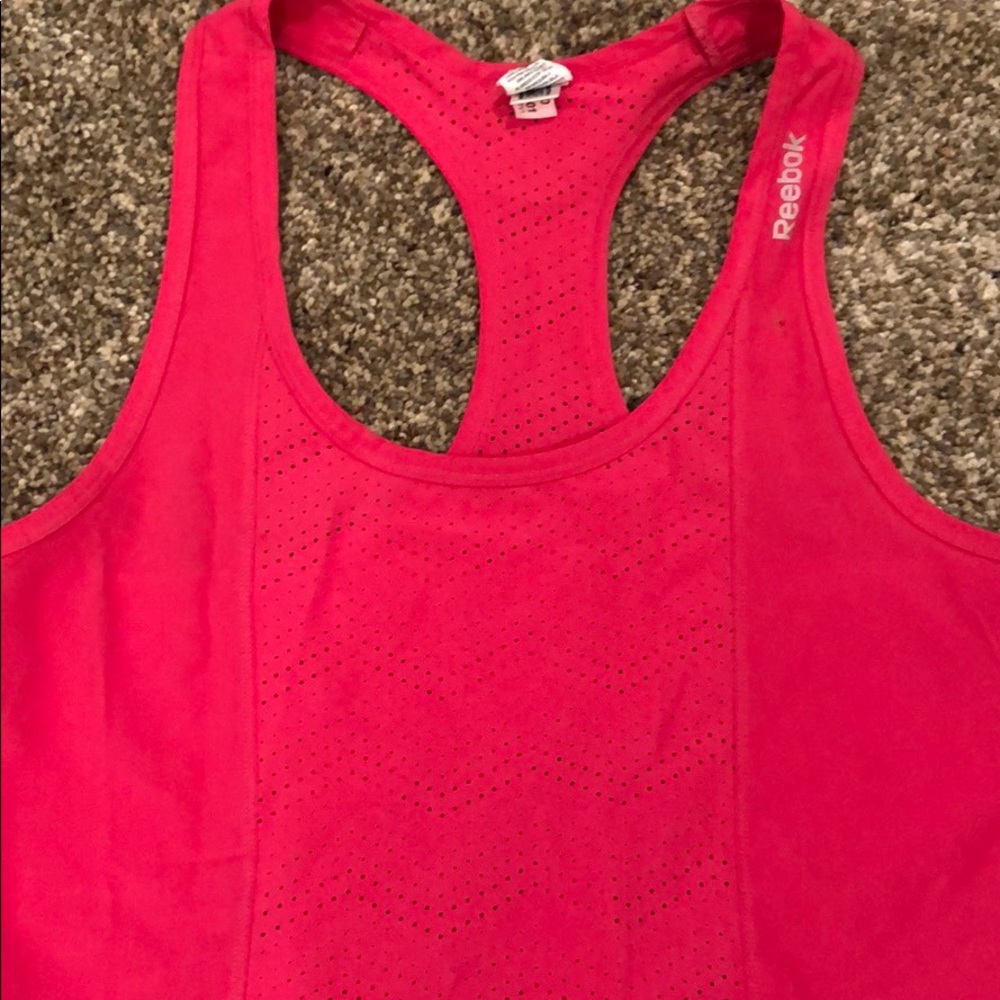 Flowy Reebok Tank - Picture 2 of 4